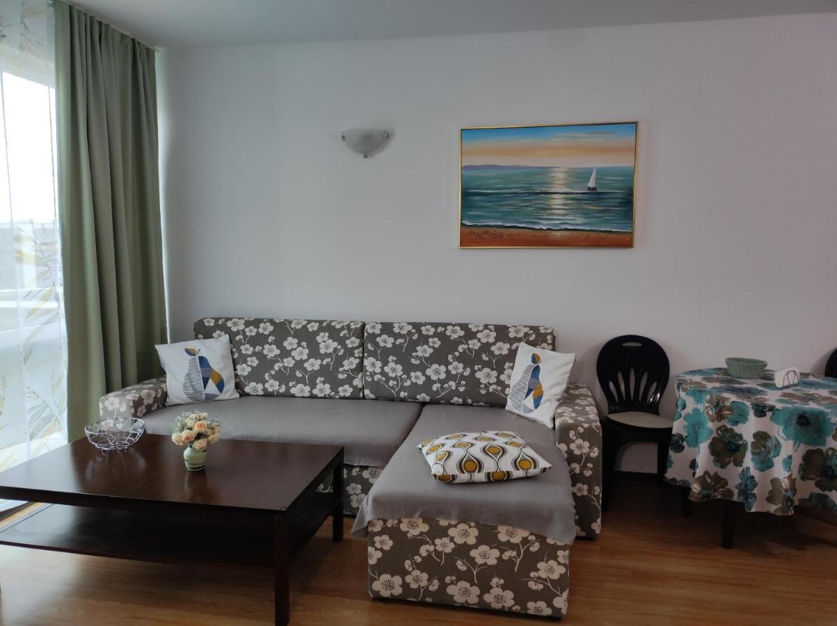 Прекрасен Апартамент С Изглед Към Морето Сарафово 1 Burgas Ngoại thất bức ảnh