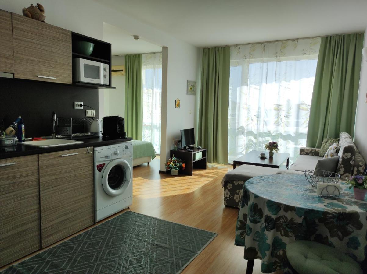 Прекрасен Апартамент С Изглед Към Морето Сарафово 1 Burgas Ngoại thất bức ảnh